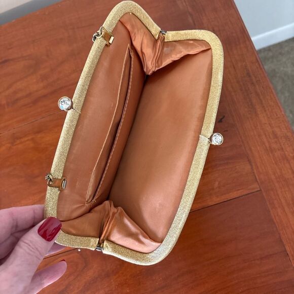 Vintage Gold Evening Clutch with Chain Strap | Kisslock Rhinestone Closure - Picture 4 of 10